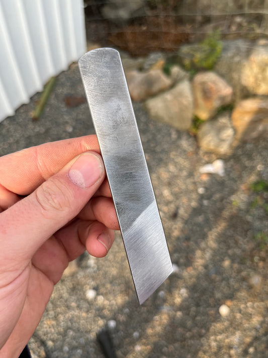 Skiving knife
